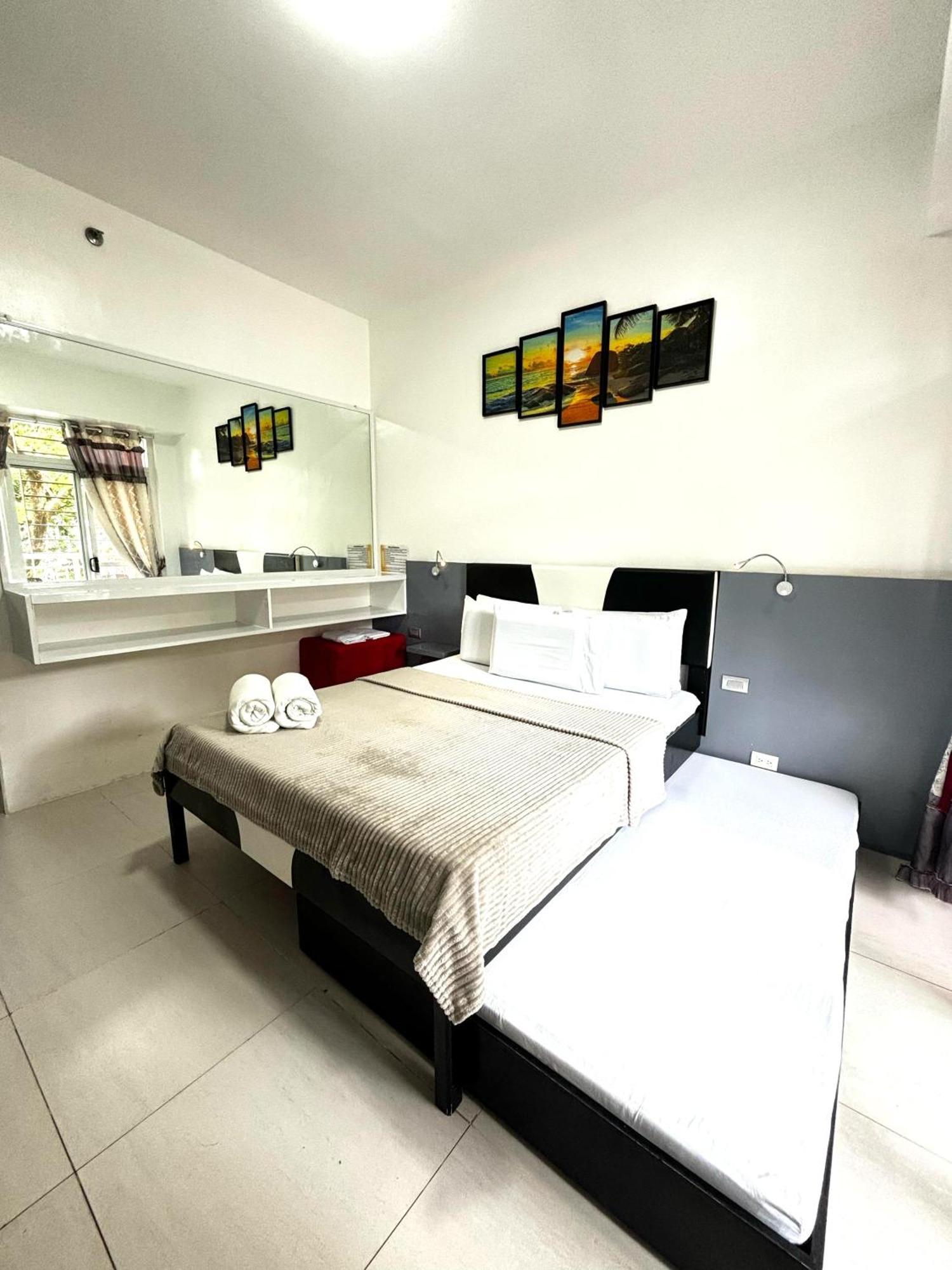 Beach Condos At Pico De Loro Cove - Wi-Fi & Netflix, 42-50"Tvs With Cignal Cable, Uratex Beds & Pillows, Equipped Kitchen, Balcony, Parking - Guest Registration Fee Is Not Included Nasugbu Kültér fotó